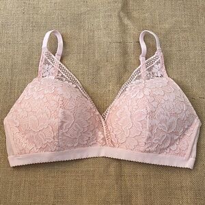 Knix Knixy Lace Deep V Padded Bralette in Dusty Pink Floral Lace Large Wireless